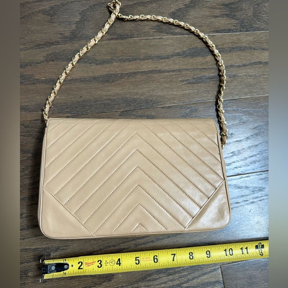 π― CHANEL Beige Coco Mark Diagonal Chain Lambskin Leather Shoulder Bag w/ auth - Picture 13 of 14